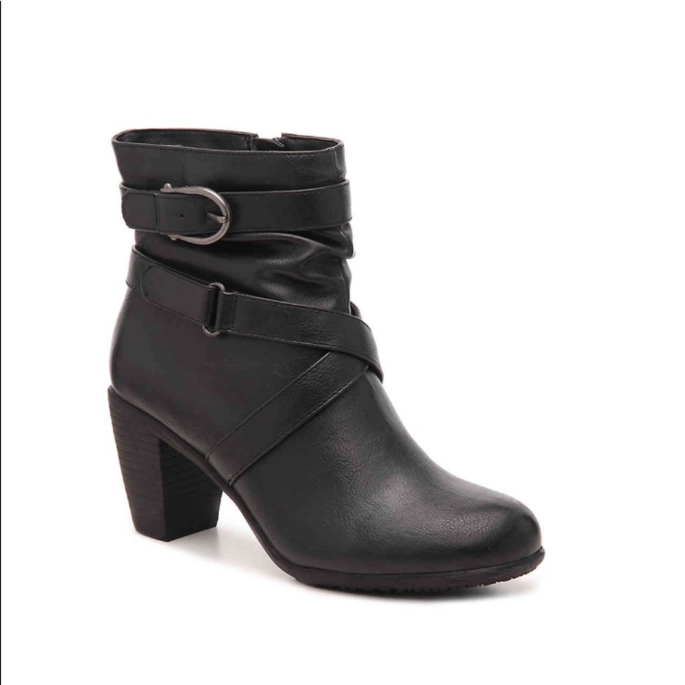 ★ NWT Levity Boots ★
